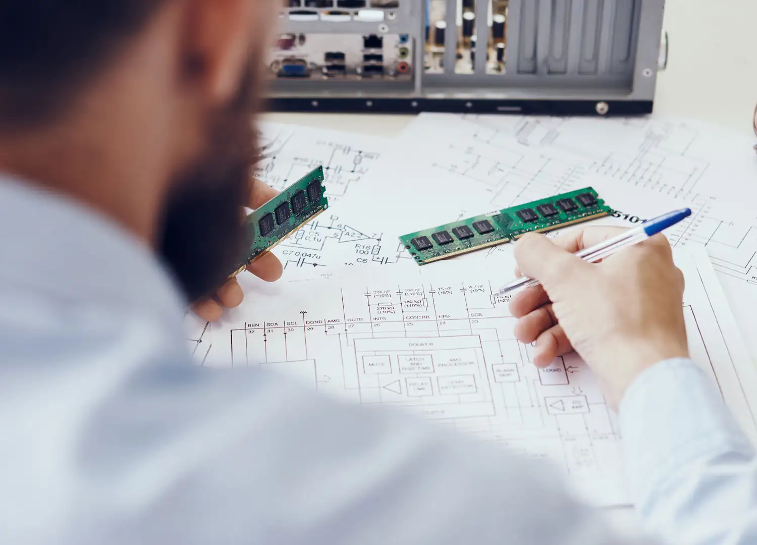 hardware-and-software-services